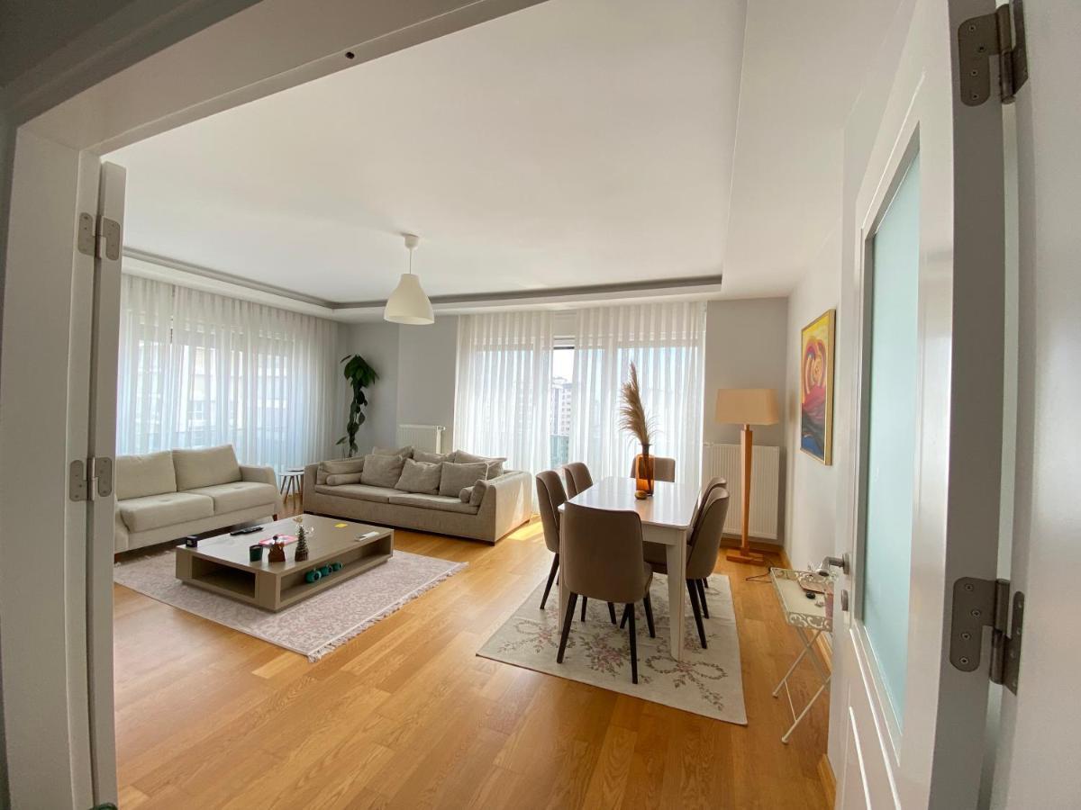 New Building Lovely Modern Apt With 90mbs Fiber Internet 5min Walking To Bagdat Street Appartamento